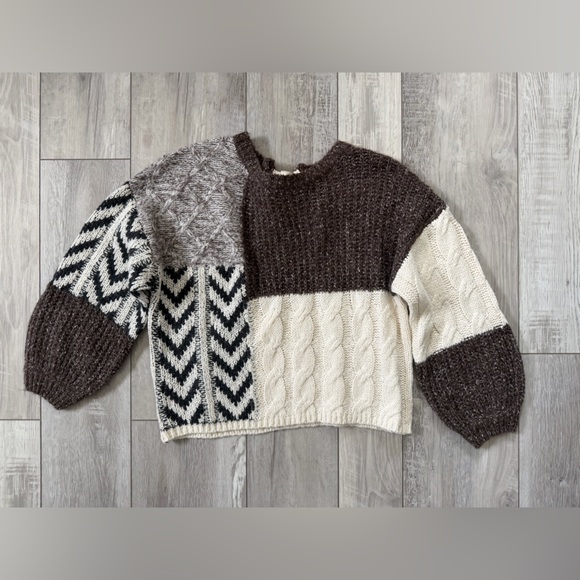 NWT Buckle Blu Pepper Brown and Cream Patchwork Sweater size small - Picture 5 of 10